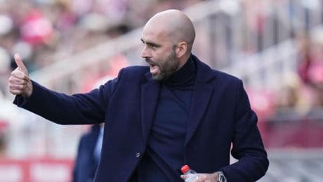 Giráldez: "El equipo ha estado brillante con uno menos"