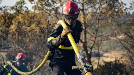 En direct, incendie dans l’Aude : le feu est désormais « fixé » mais il ne sera pas éteint avant plusieurs jours