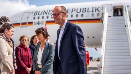 Mit Trump in den Bergen – Bundeskanzler Merz trifft in Kanada ein