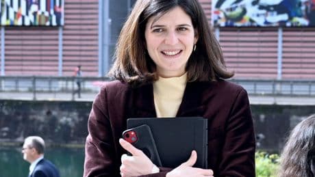 Le gouvernement relance l’épineux dossier de l’interdiction des réseaux sociaux aux moins de 15 ans