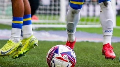 İngiltere Championship'te Leeds United ile Burnley, Premier Lig'e yükseldi