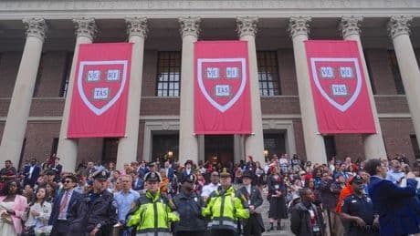 Vous voulez étudier aux États-Unis ? Attention à ce que vous écrivez sur les réseaux