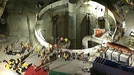 120 Meter unter der Erde - 31 Arbeiter nach Tunneleinsturz gerettet