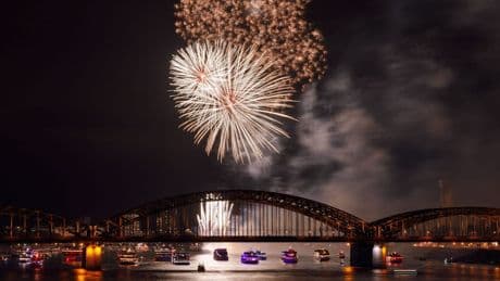 Kölner Lichter 2025: Alle Infos zum Feuerwerk am Rhein
