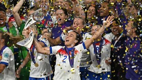England win Euro 2025 – live: Hannah Hampton and Chloe Kelly deliver dramatic penalty shootout victory