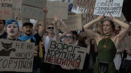 Ukraine: la loi menaçant les agences anticorruption suscite l'indignation