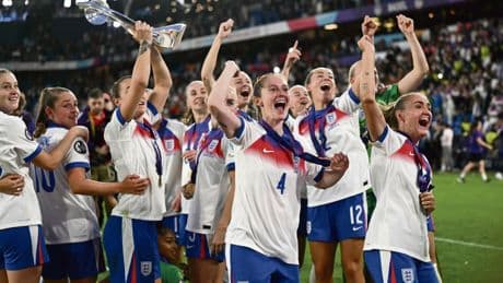 « Raffut », saison 2 : le podcast qui tacle les clichés sur le football féminin