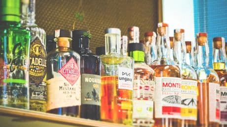 Hasta 25 sociedades piden medidas contra el alcohol, como subida de impuestos y un etiquetado especial