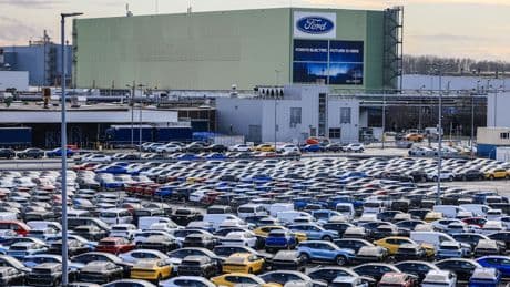 Tausende Mitarbeiter zittern - Teile des Ford-Werks in Köln sollen verkauft werden