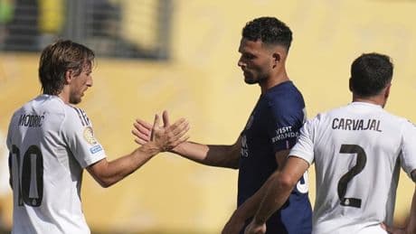 Modric elige a su heredero: a este jugador del Real Madrid le dio su última camiseta