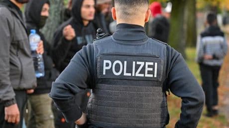 Zahl der Asylanträge im Mai zum ersten Mal seit Jahren unter 10.000 Fällen
