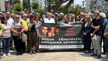 Denizler Mersin'de anıldı: "Boyun eğmediler, anılarına saygıyla"