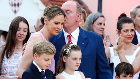 Alberto di Monaco e Charlene, il bacio in pubblico che mette a tacere i gossip