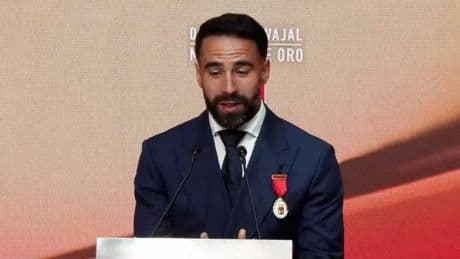 Carvajal recibe la Medalla de Oro de la Comunidad de Madrid: &quot;Un honor absoluto&quot;