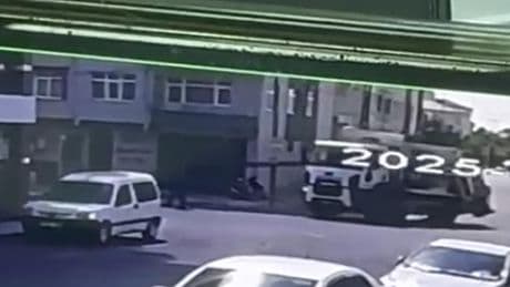 Çöp kamyonunun çarptığı yaya hayatını kaybetti