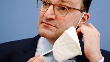 Überteuerte Maskenkäufe: Ministerin Warken muss reinen Tisch machen