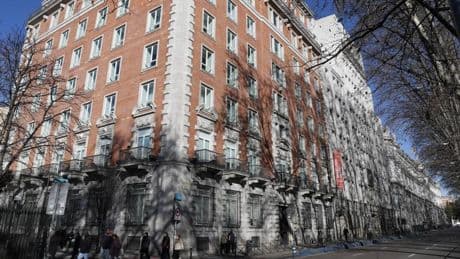 La banca sigue engordando su cartera de deuda y supera los 200.000 millones por primera vez en 11 años
