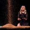 "C'est décevant par rapport aux attentes" : les Eurofans français "éblouis" par la performance de Louane, mais dépités par sa septième place