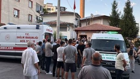 Mahalle muhtarı, makamında ölü bulundu