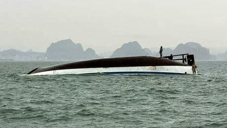 Vietnam, si ribalta battello turistico: almeno 34 morti e una decina di dispersi. La tempesta improvvisa, poi il segnale Gps perso: cosa è successo