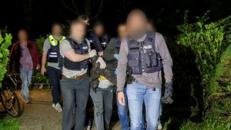 „Er sprach ständig über Krieg, Töten, politische und religiöse Themen“, sagt ein Ex-Mitbewohner