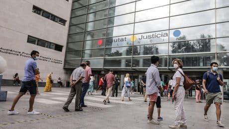 Denuncian una agresión sexual en grupo de varios menores a un compañero de colegio en Valencia en 2023