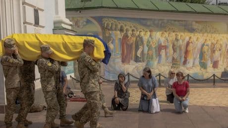 Russische Verbrechen in der Ukraine: Vor den Augen der Welt
