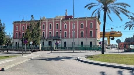 Renfe Mercancías y una filial de Deutsche Bahn gestionarán la estación del Morrot