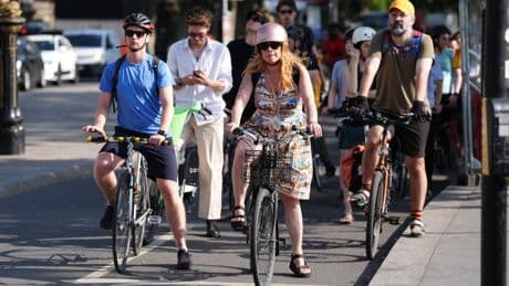 The charts that show why cyclists could soon outnumber drivers in London