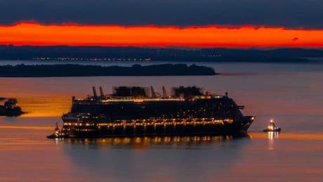 Kreuzfahrtschiff der Superlative - „Disney Adventure“ sticht erstmals in See