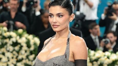 Kylie Jenner snapped on Met Gala red carpet without her boyfriend Timothée Chalamet