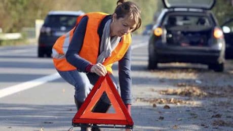 Auto oder Mietwagen fahren im Ausland: Das sollten Sie immer dabei haben