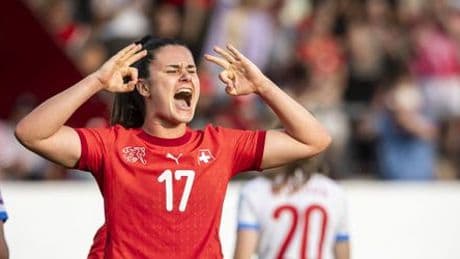 Fußball-EM in der Schweiz: Lasst doch die Vergleiche sein - Kommentar