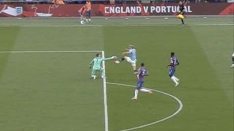 Reason why Dean Henderson escaped red card as Wayne Rooney fumes 'get rid of VAR'
