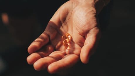 Supplements can reduce inflammation and boost longevity. Here's what one cardiologist takes to lower his risk of heart disease.