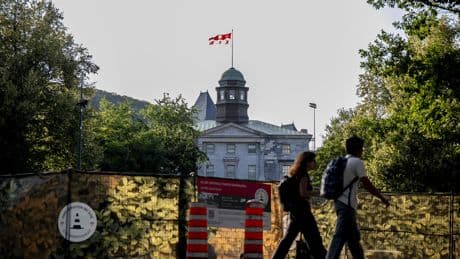 Half of Canadian post-secondary students struggling to cover costs: poll