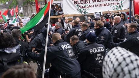 Nahost-Konflikt: Polizist bei Demonstration schwer verletzt