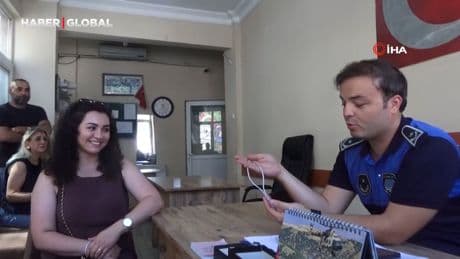 Unutulan pırlanta dolu çantayı sahibine teslim ettiler