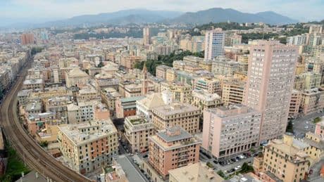 Case a canone ridotto, il peso della nuova Imu a Genova. I proprietari: “Così si incentivano solo gli affitti turistici” | Il grafico con i costi