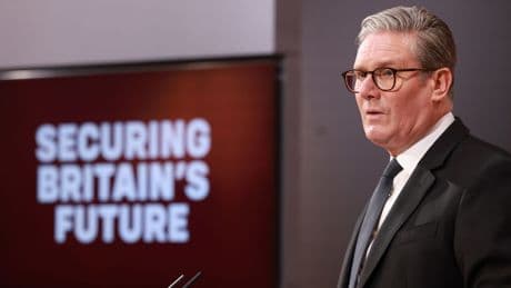 Sir Keir Starmer in Albania to tackle 'revolving door' of migration