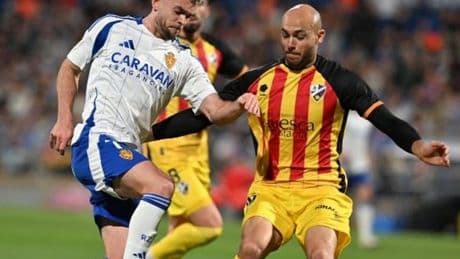 Reparto de puntos en el derbi aragonés que no satisface a Zaragoza ni Huesca