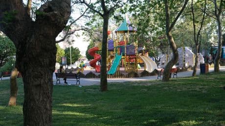 “Sağlık tesisi” bahanesiyle parklar imara açılıyor