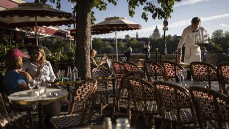 Amendes majorées, prélèvements injustifiés... À Paris, les restaurateurs se disent victimes d’un «vaste racket»