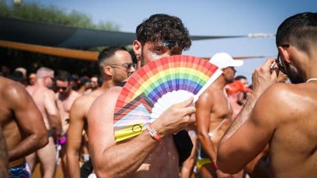 Hasta 10.000 personas chapotean en la fiesta grande del Circuit Festival de Barcelona