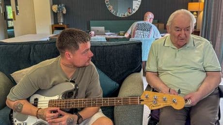 Perth bass guitarists share musical experiences down the decades