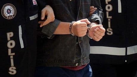İstanbul'da FETÖ'ye kritik operasyon: 8 şüpheli yakalandı, 3'ü firari