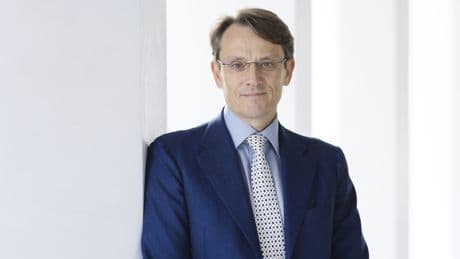 Deutsche Bank promete nuevos ahorros de costes