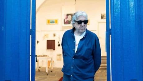 Antoni Muntadas: "Cadaqués es un lugar que quiero, con el que me identifico y donde cargo la batería para todo el año"