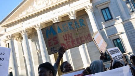 La regularización de migrantes sigue estancada en el Congreso un año después: "Sentimos frustración"