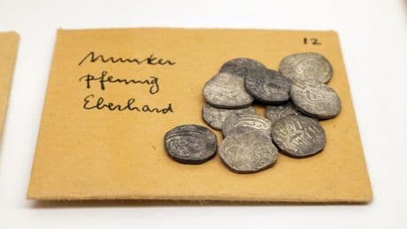 Middeleeuwers bleken doortrapte valsemunters: museum in Eibergen pronkt met eeuwenoud zwart geld